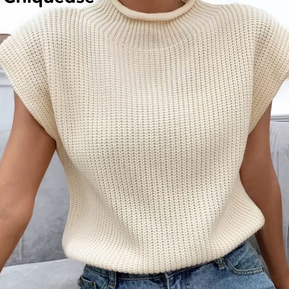 Chic Loose Sleeveless Cream Sweater